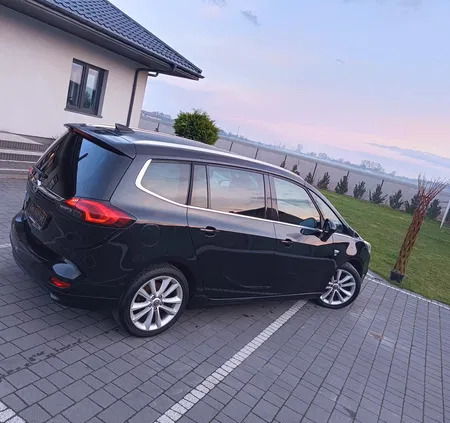 mazowieckie Opel Zafira cena 52700 przebieg: 142000, rok produkcji 2016 z Płock